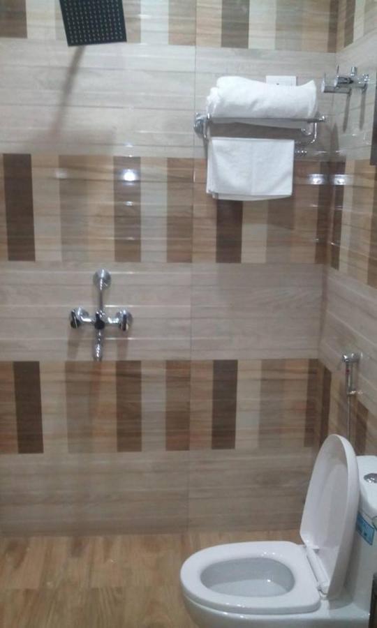 Hotel Ss Grand Лакхнау Экстерьер фото